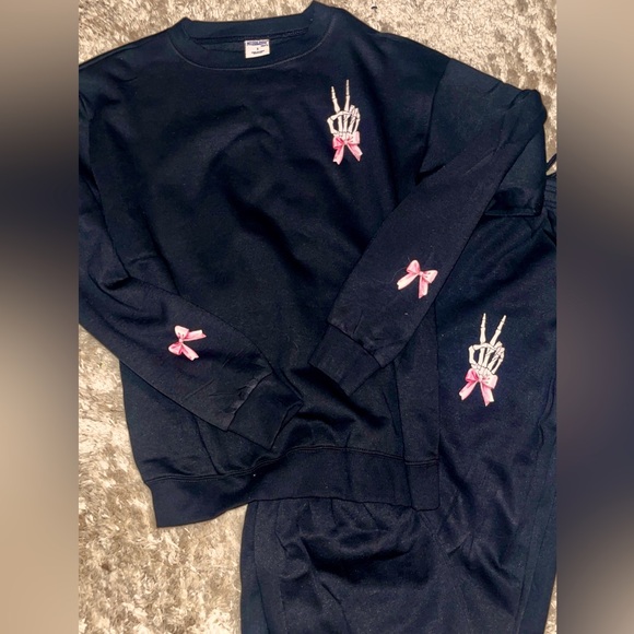 Custom suit - Picture 1 of 2